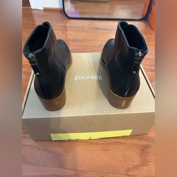 Soludos Venetian Leather Ankle Boots - Picture 6 of 10